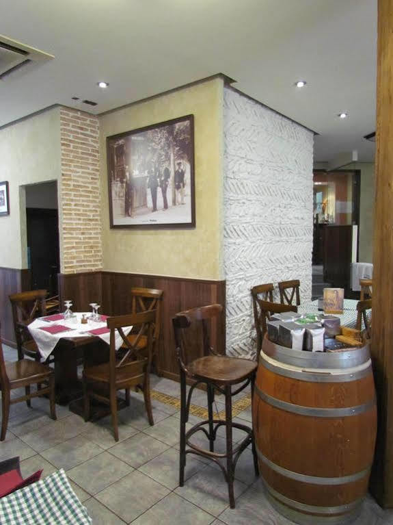 Hostal La Campana Tolède Extérieur photo